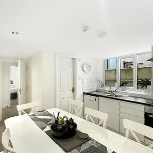 Granada Queen's Promenade Apartment Blackpool